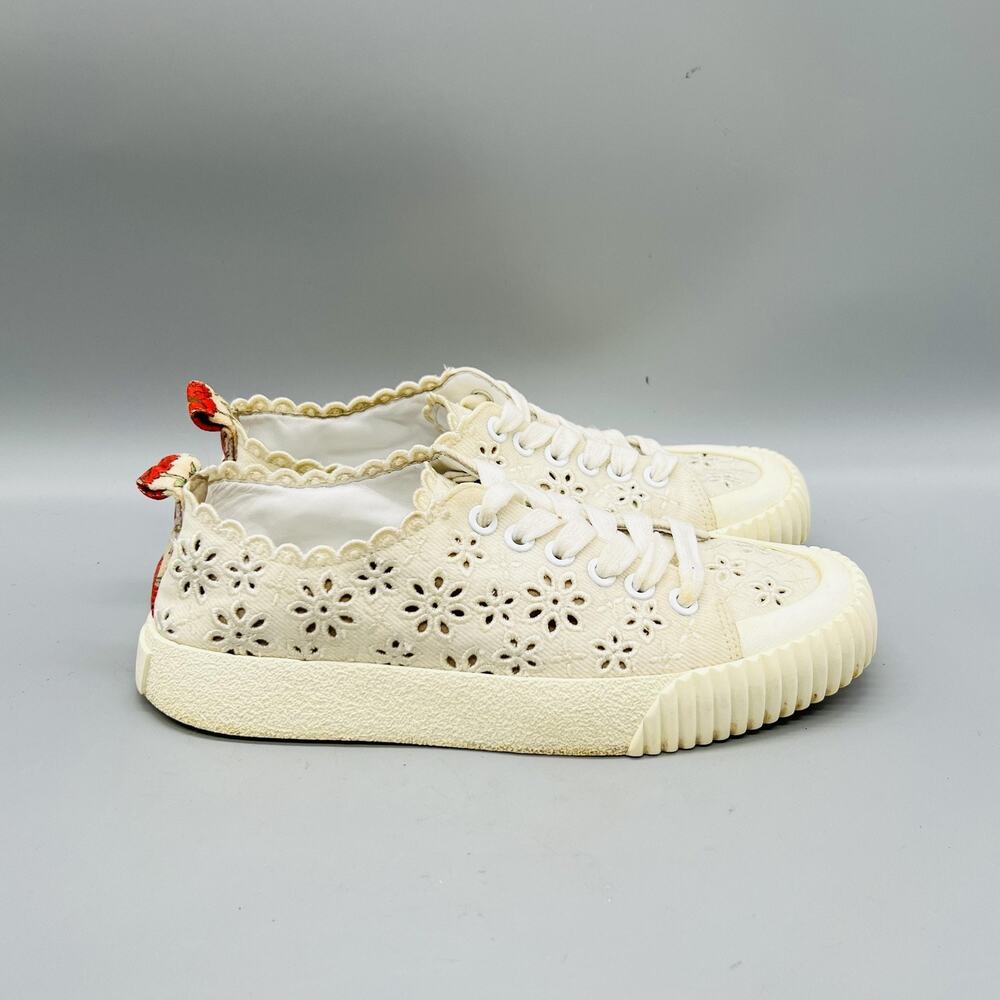 Veronica Beard Shoes Womens 5 White Eyelet Floral Low Top Sneakers Comfort